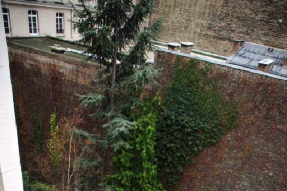 Photo of Patio Balcony in Quartier de l'Ecole-Militaire