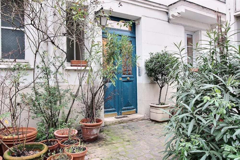 Photo of Outdoor in Quartier de l'Ecole-Militaire