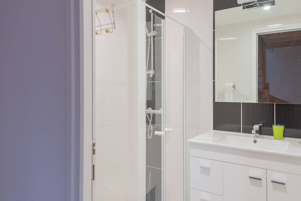 Photo of Bathroom in Sulniac