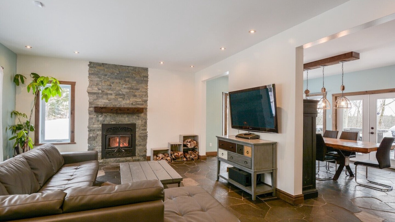 Photo of Livingroom in Sainte-Ann-des-Lacs