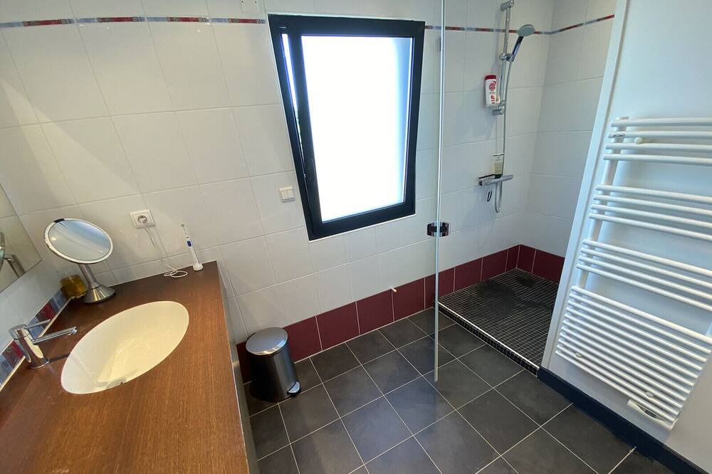 Photo of Bathroom in Olonne-sur-Mer