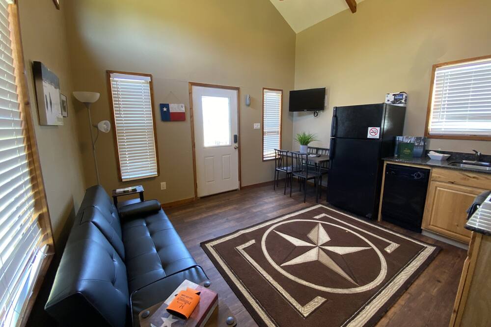 Photo of Livingroom in Cleveland
