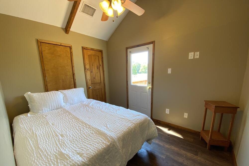 Photo of Bedroom in Cleveland