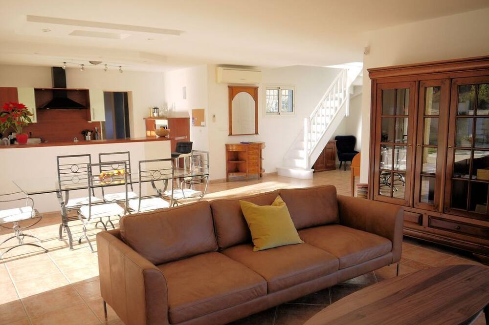 Photo of Livingroom in Neffies