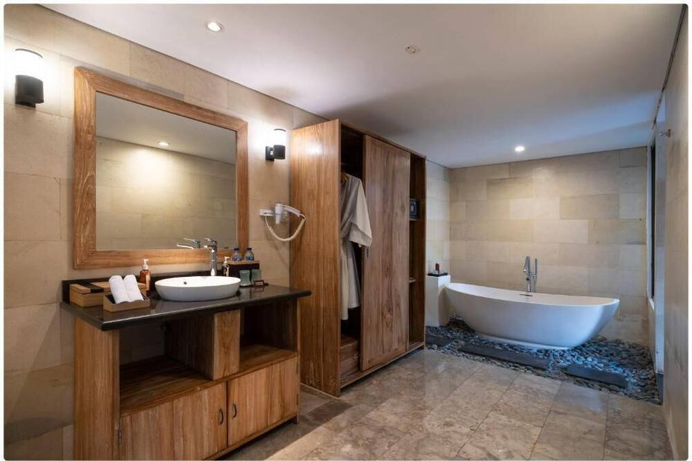 Photo of Bathroom in Jungut Batu