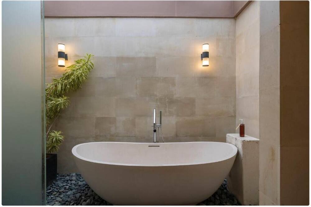 Photo of Bathroom in Jungut Batu