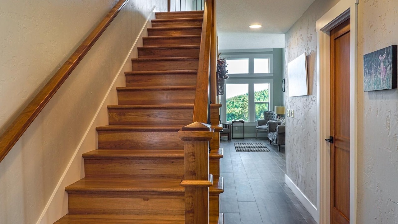 Photo of Others in Banks