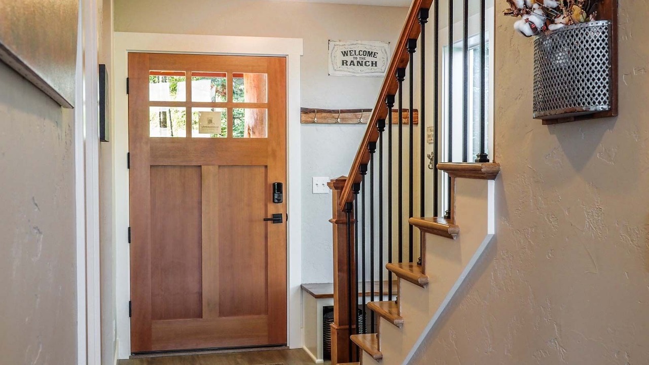 Photo of Others in Banks