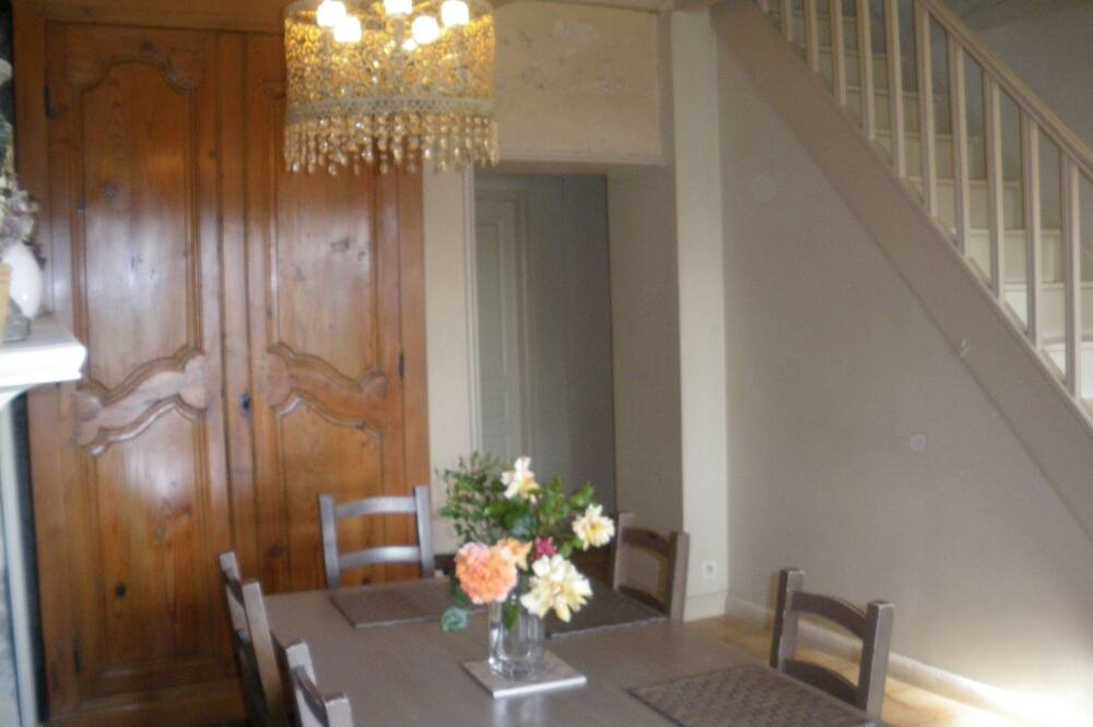 Photo of Kitchen in Sainte-Colombe-de-Villeneuve