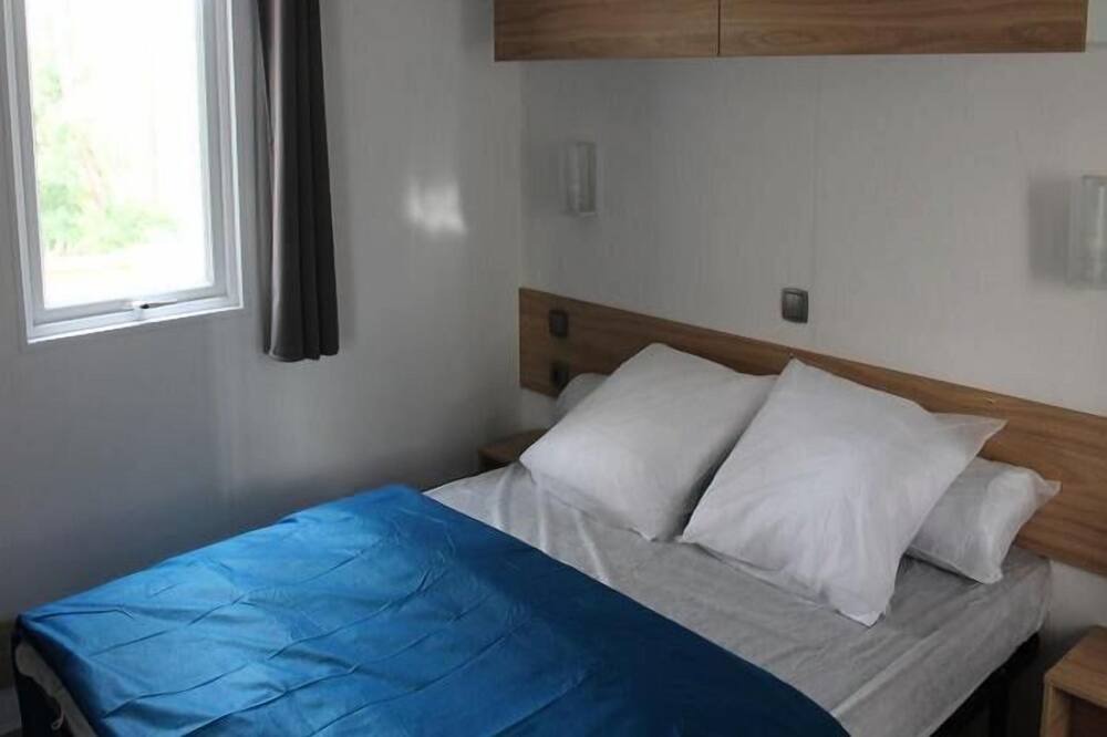 Photo of Bedroom in Joyeuse