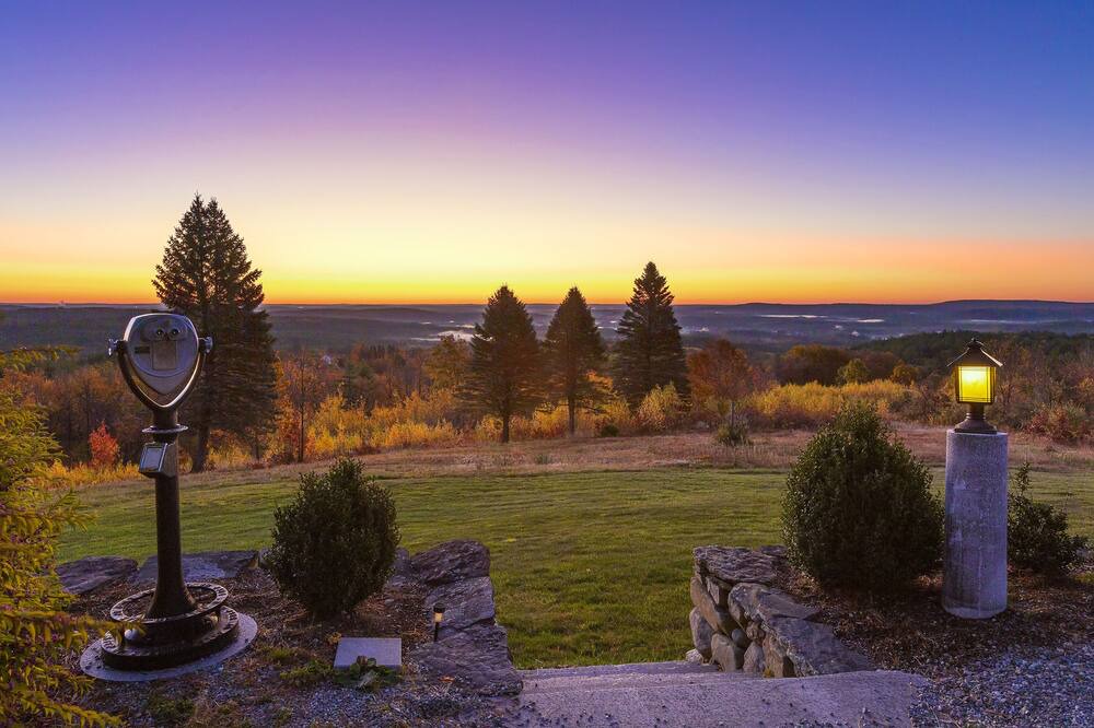 Photo of Outdoor in Lyndeborough