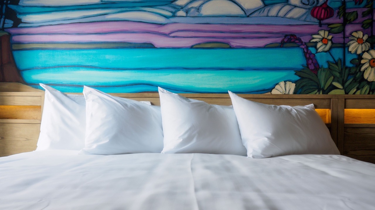 Photo of Others in Queens Square