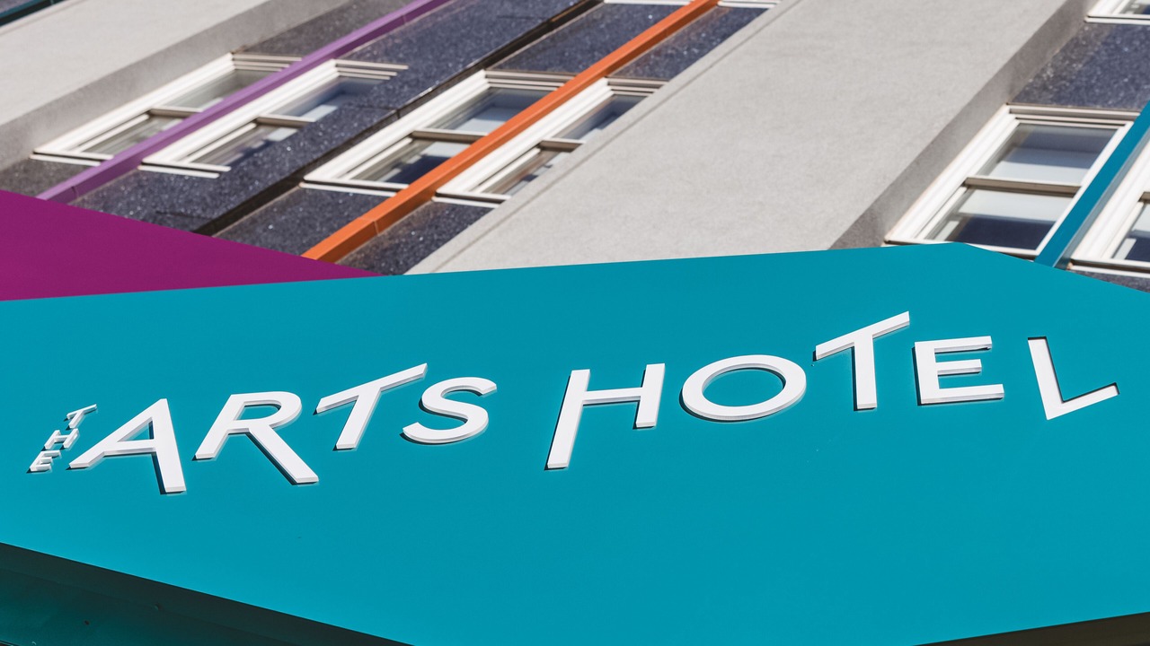 Photo of Outdoor in Queens Square