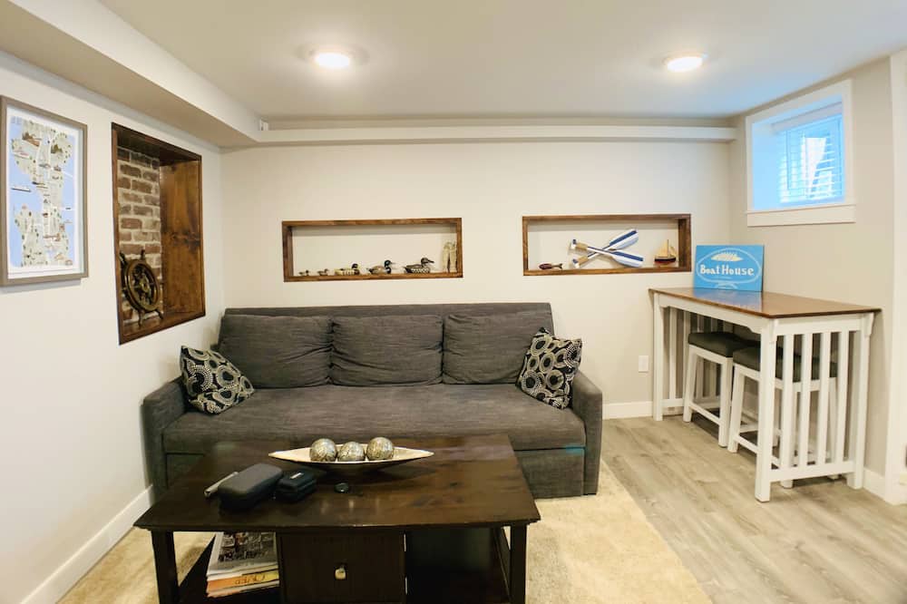 Photo of Livingroom in Green Lake