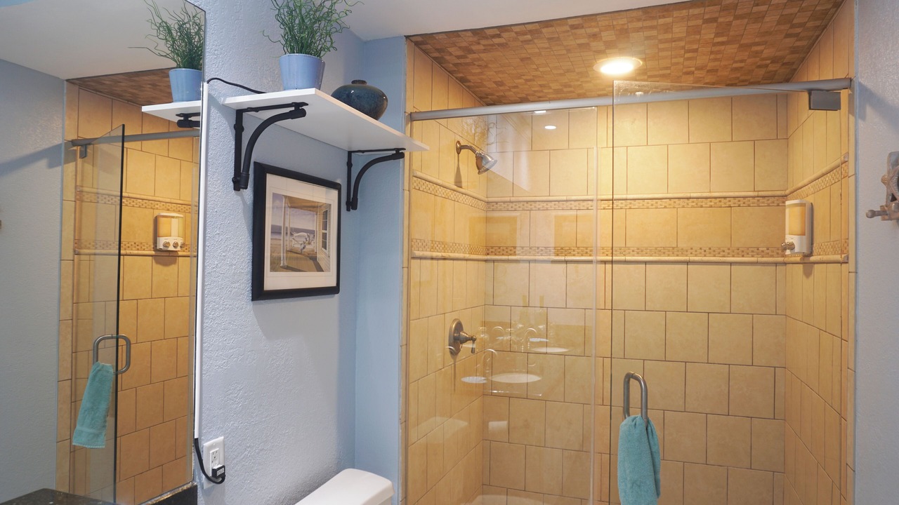 Photo of Bathroom in Galveston