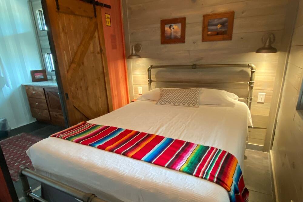 Photo of Bedroom in Telegraph
