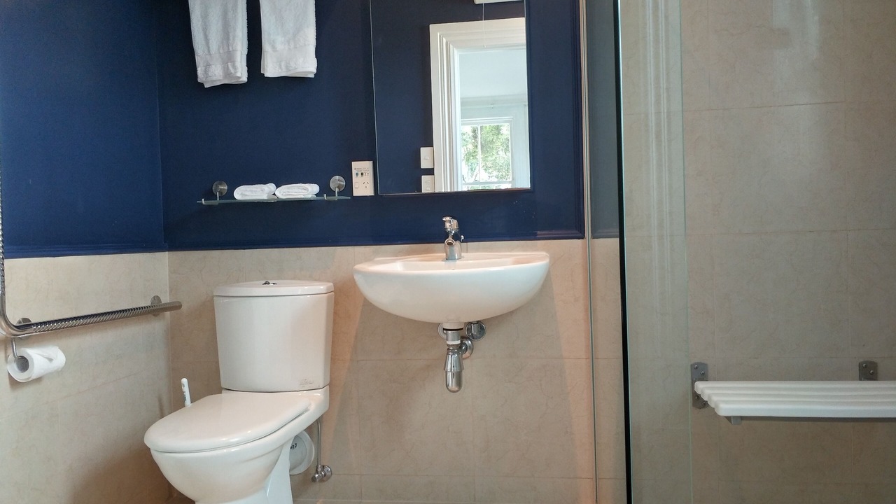 Photo of Bathroom in Kingsland