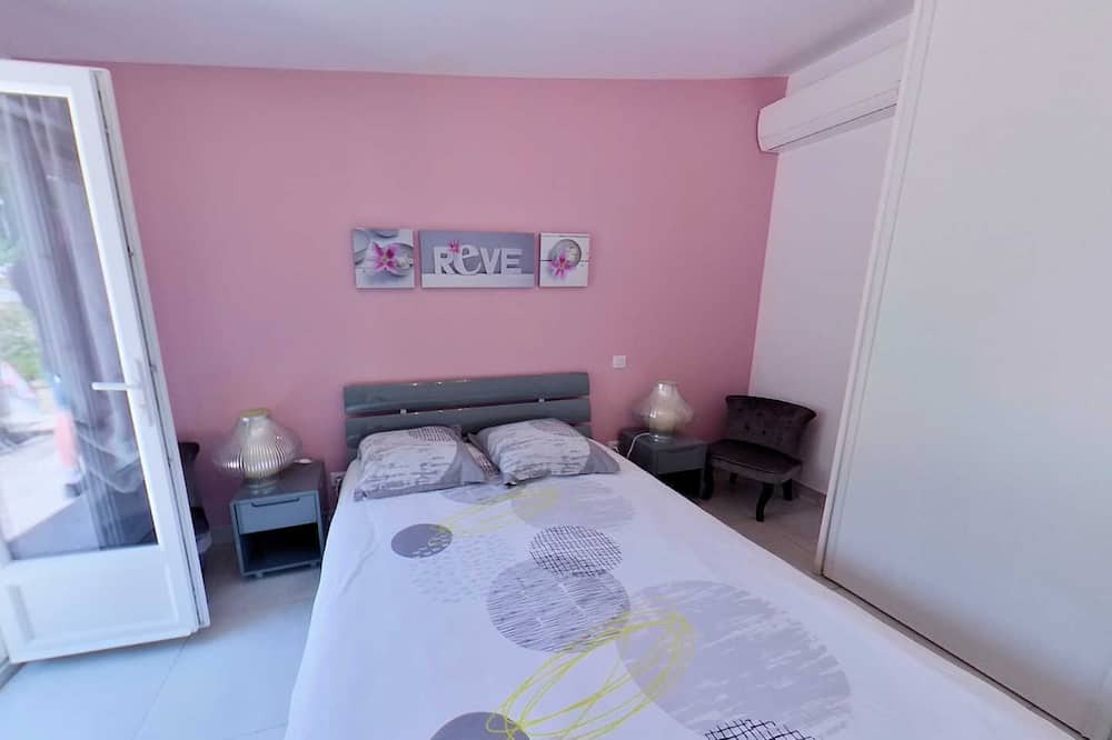 Photo of Bedroom in Pezenas