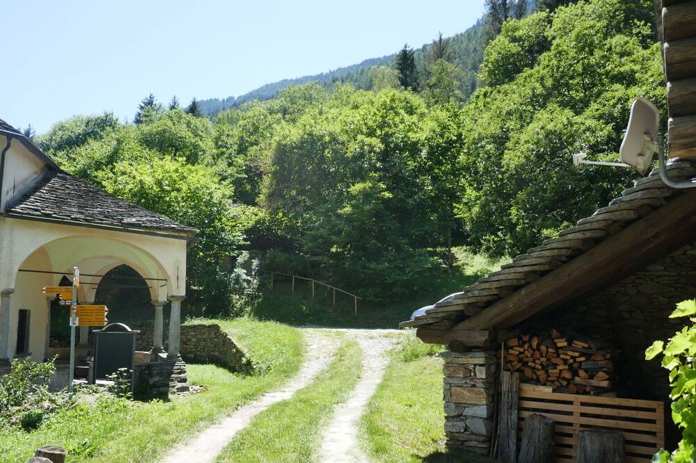 Photo of Others in Semione