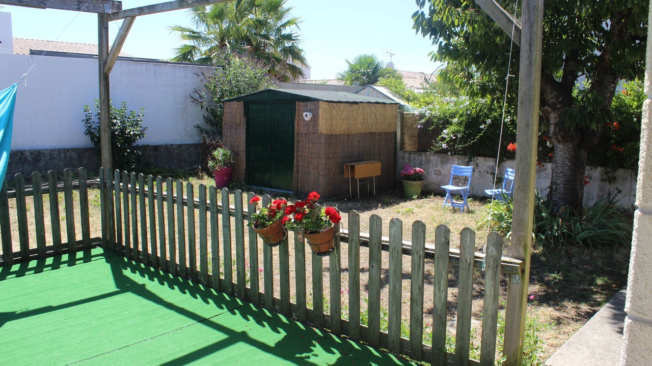 Photo of Outdoor in LHoumeau