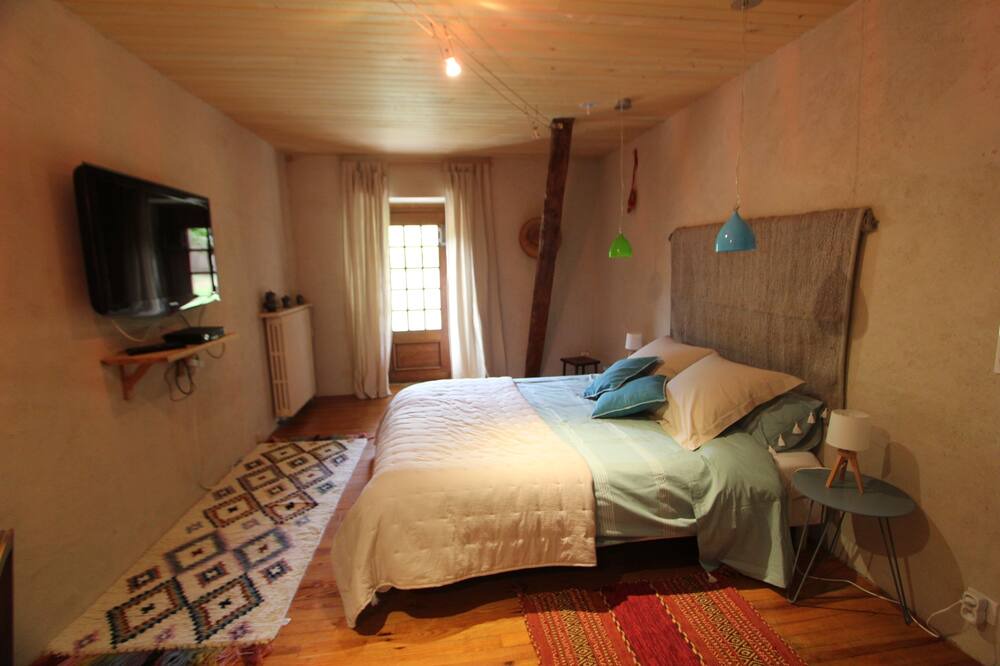 Photo of Bedroom in Loubejac