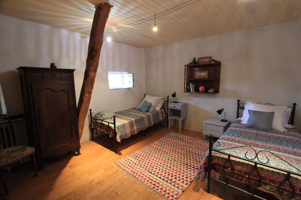 Photo of Bedroom in Loubejac