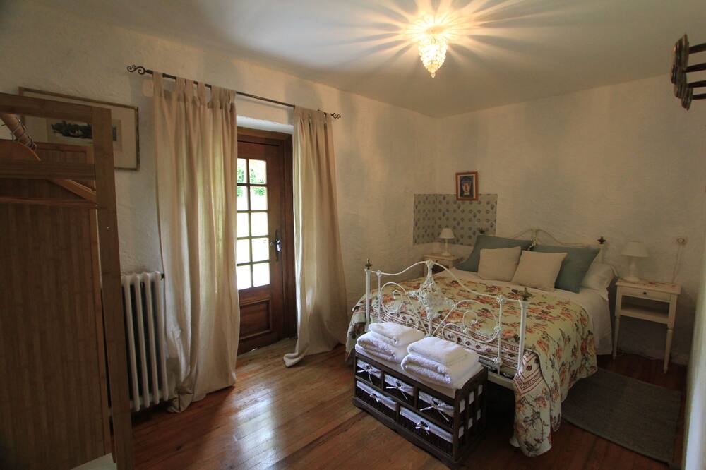 Photo of Bedroom in Loubejac