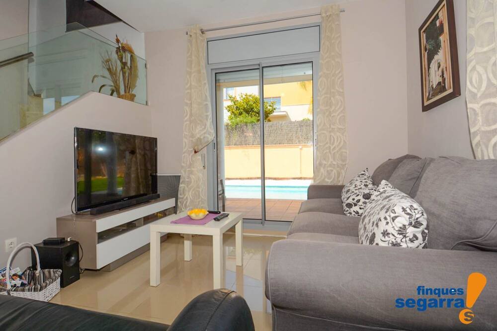 Photo of Livingroom in El Roc de Sant Gaieta
