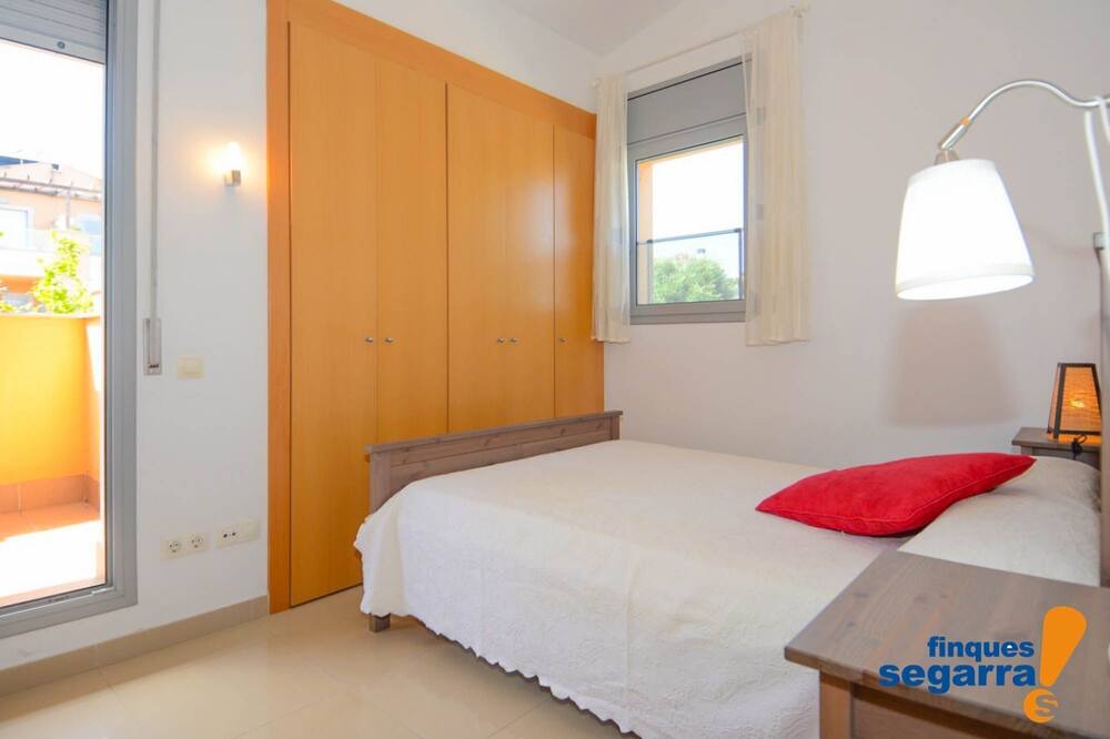 Photo of Bedroom in El Roc de Sant Gaieta