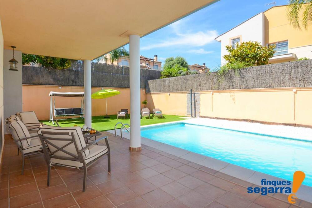 Photo of Outdoor in El Roc de Sant Gaieta