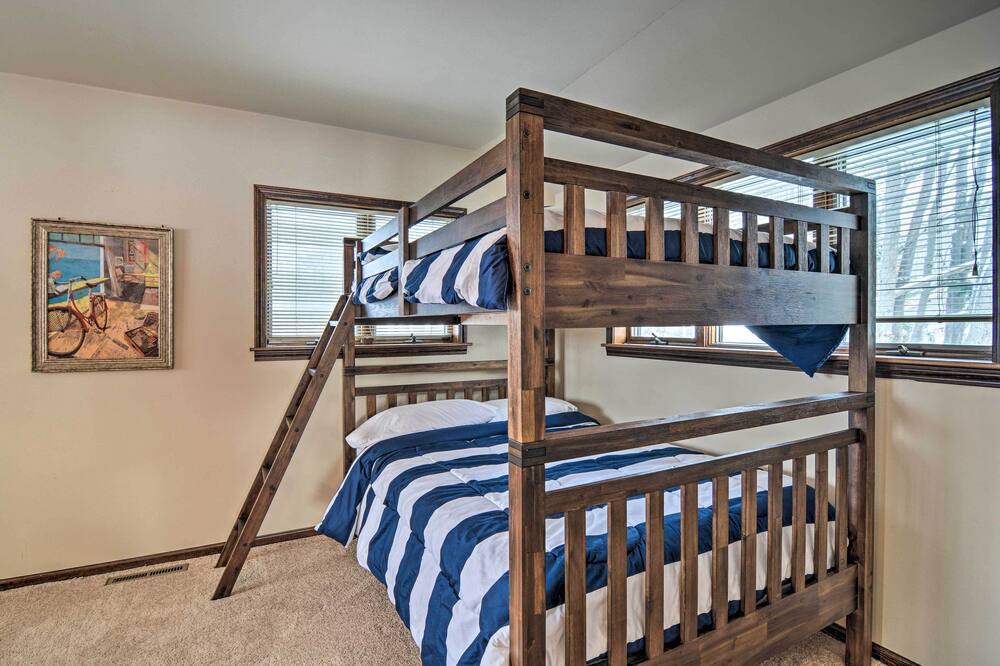 Photo of Bedroom in Cadillac