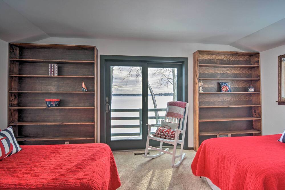 Photo of Bedroom in Cadillac
