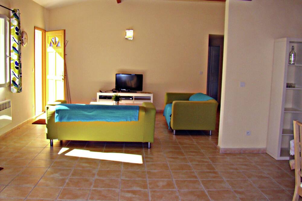 Photo of Livingroom in Brossac