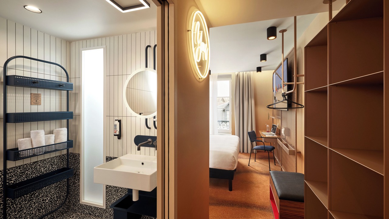 Photo of Bedroom in Deauville City Centre