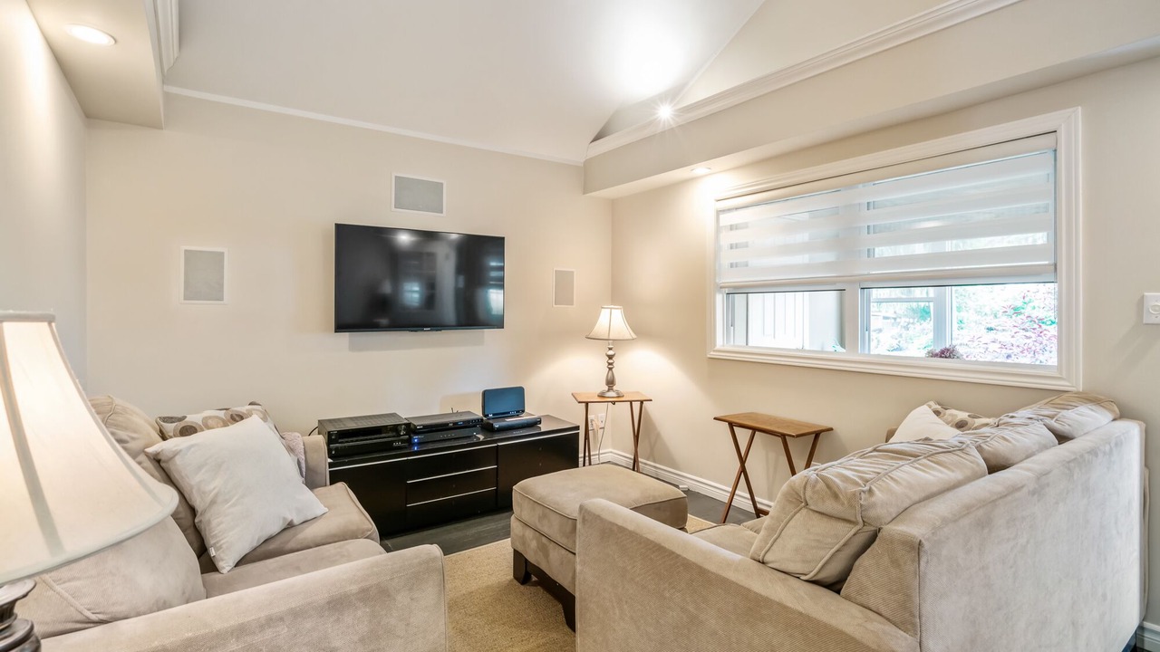 Photo of Livingroom in Crystal Beach