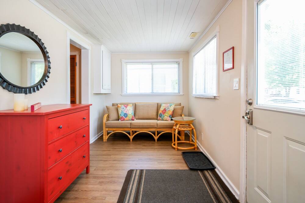 Photo of Bedroom in Crystal Beach