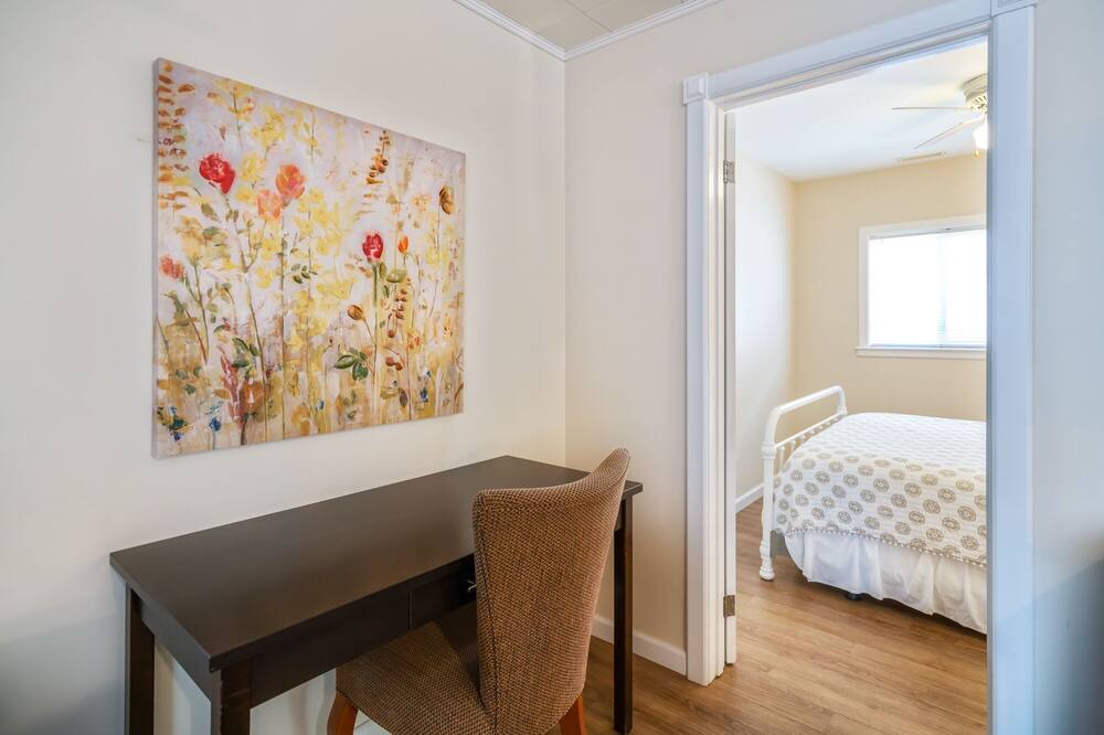 Photo of Bedroom in Crystal Beach