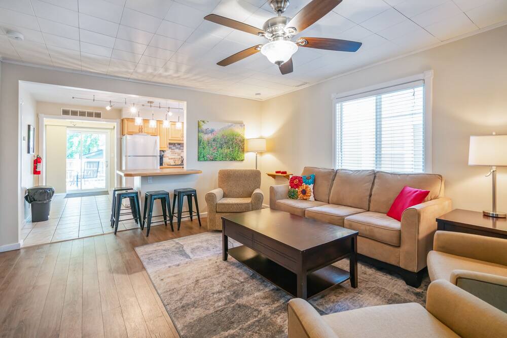 Photo of Bedroom in Crystal Beach