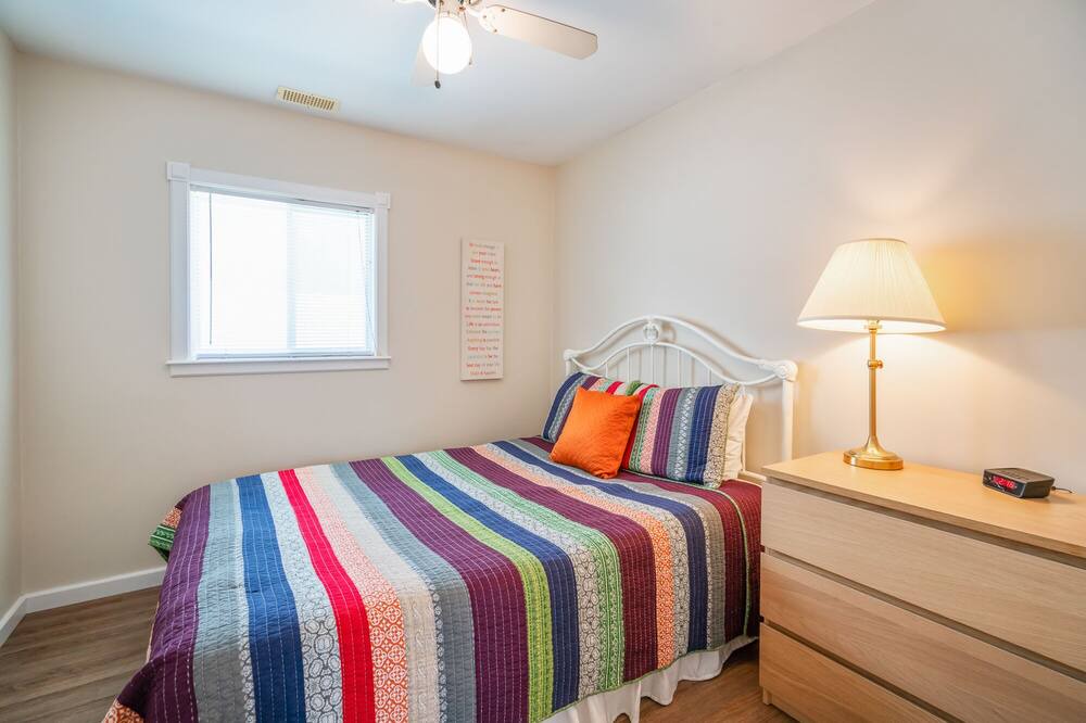 Photo of Bedroom in Crystal Beach