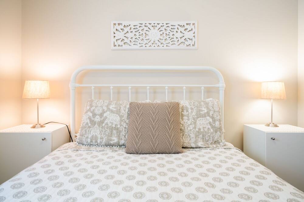 Photo of Bedroom in Crystal Beach