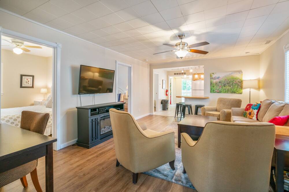 Photo of Livingroom in Crystal Beach