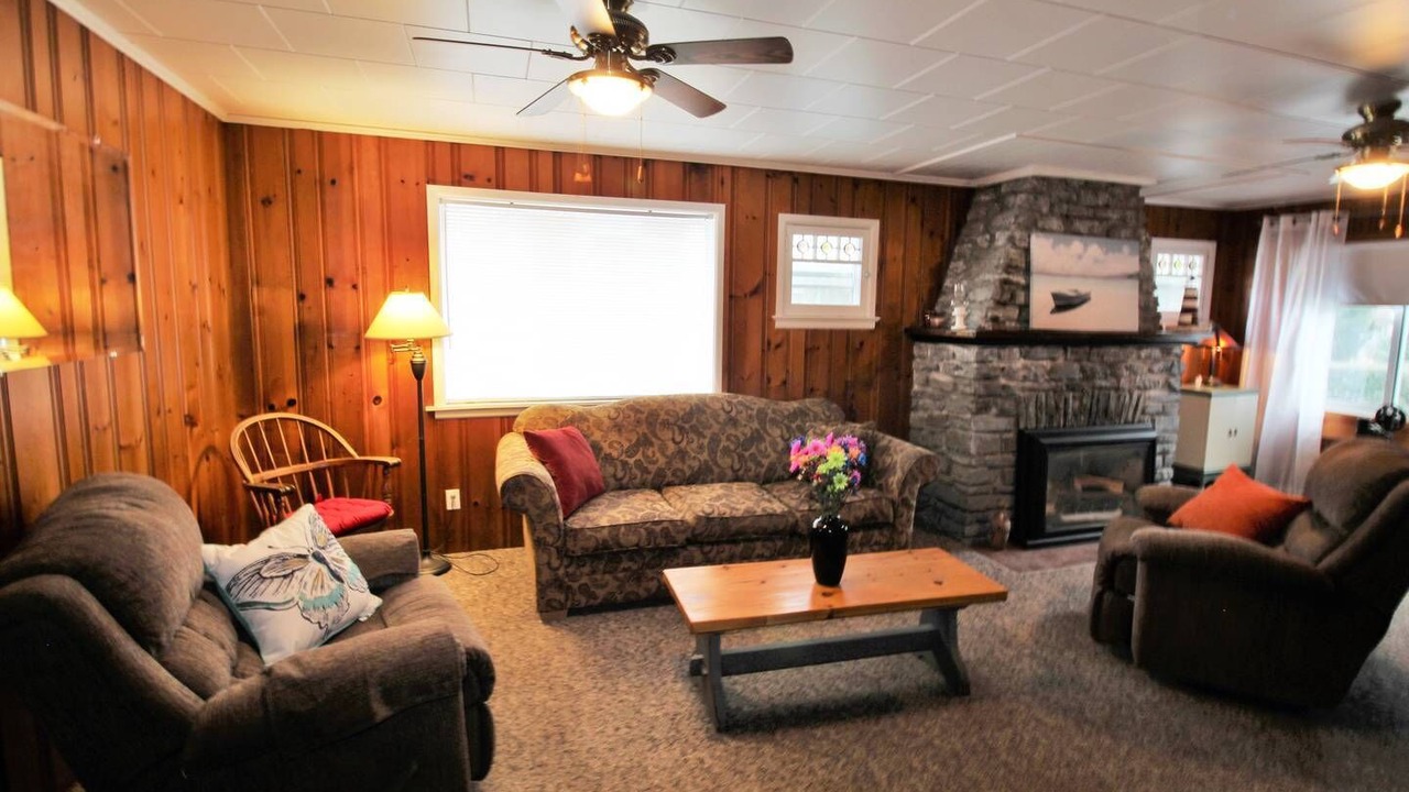 Photo of Livingroom in Crystal Beach