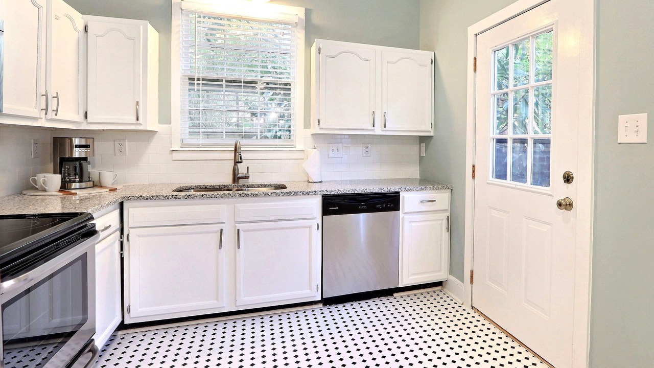 Photo of Kitchen in Beach Institute