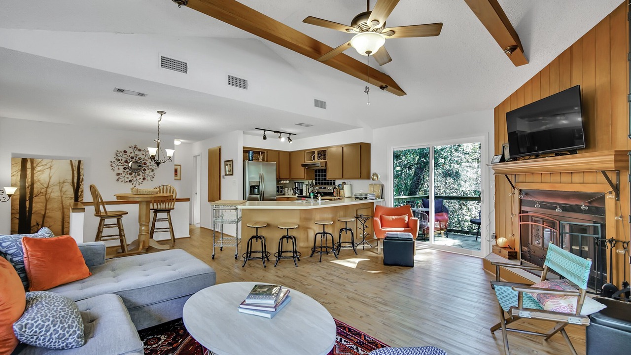 Photo of Livingroom in Cape Royale