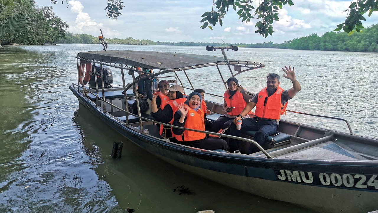 Photo of Others in Sabak Aur