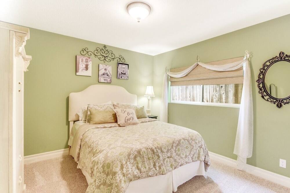 Photo of Bedroom in Capistrano Beach