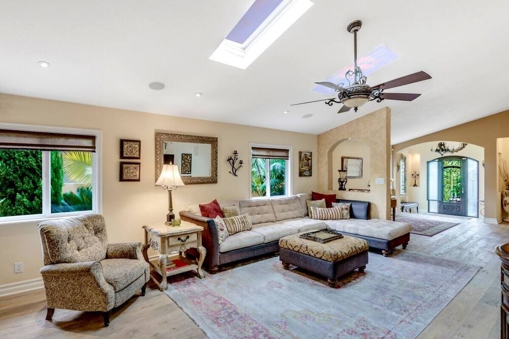Photo of Livingroom in Capistrano Beach