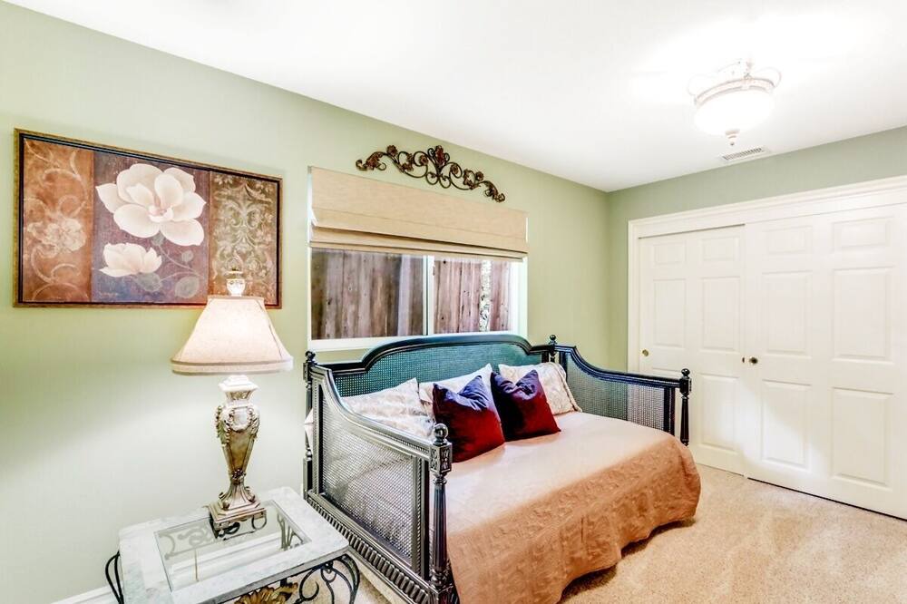 Photo of Bedroom in Capistrano Beach