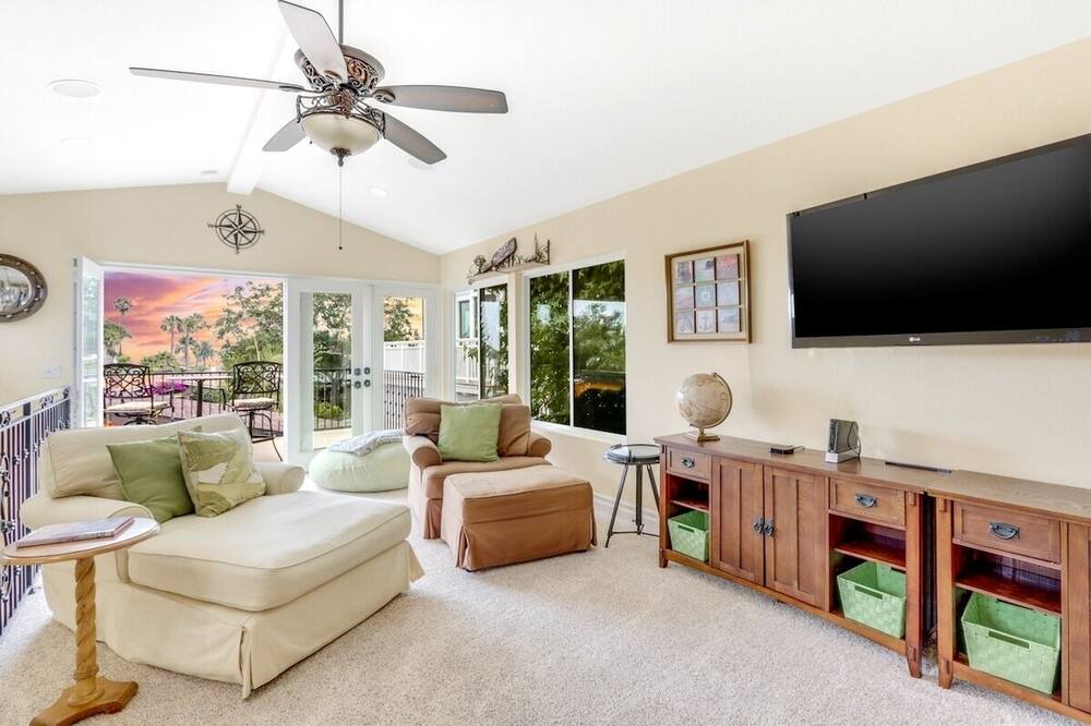 Photo of Livingroom in Capistrano Beach