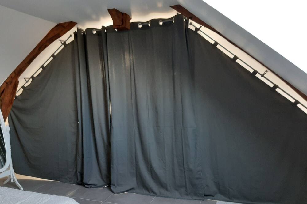 Photo of Bedroom in Gesnes-le-Gandelin
